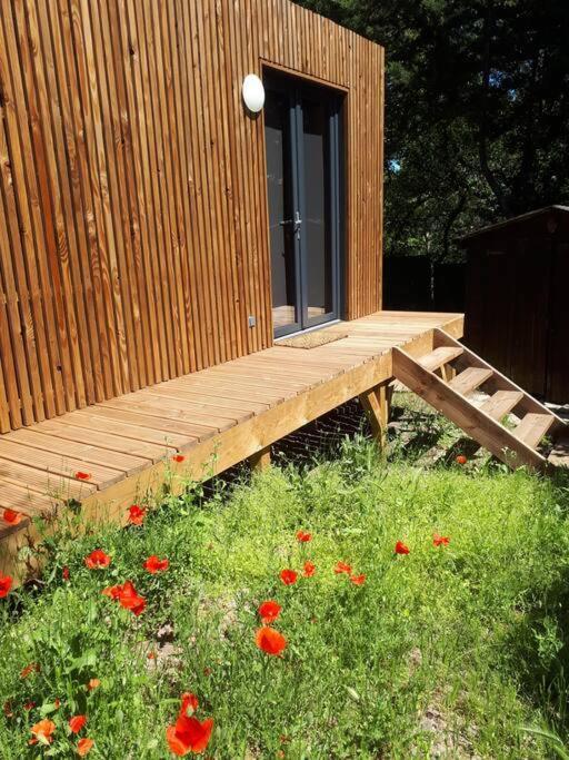 Joli Studio Climatise Avec Jacuzzi Prive Et Entree Independante Fréjus Exterior foto