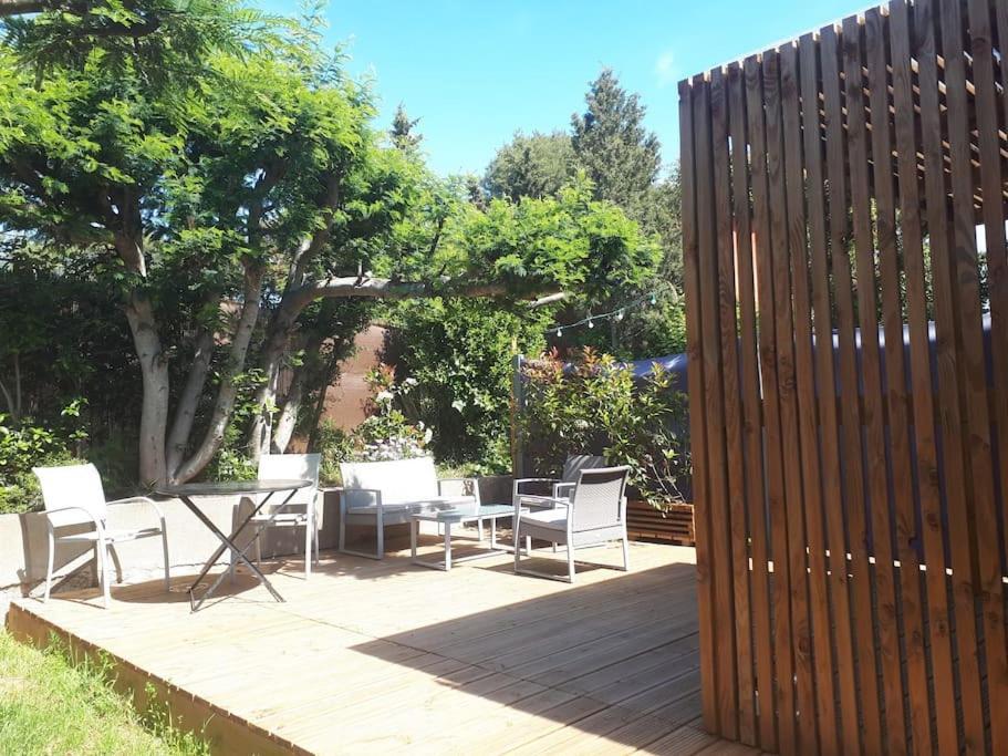 Joli Studio Climatise Avec Jacuzzi Prive Et Entree Independante Fréjus Exterior foto